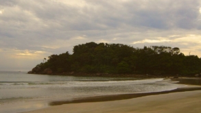 Que tal um bate volta com os amigos na Prainha Branca?