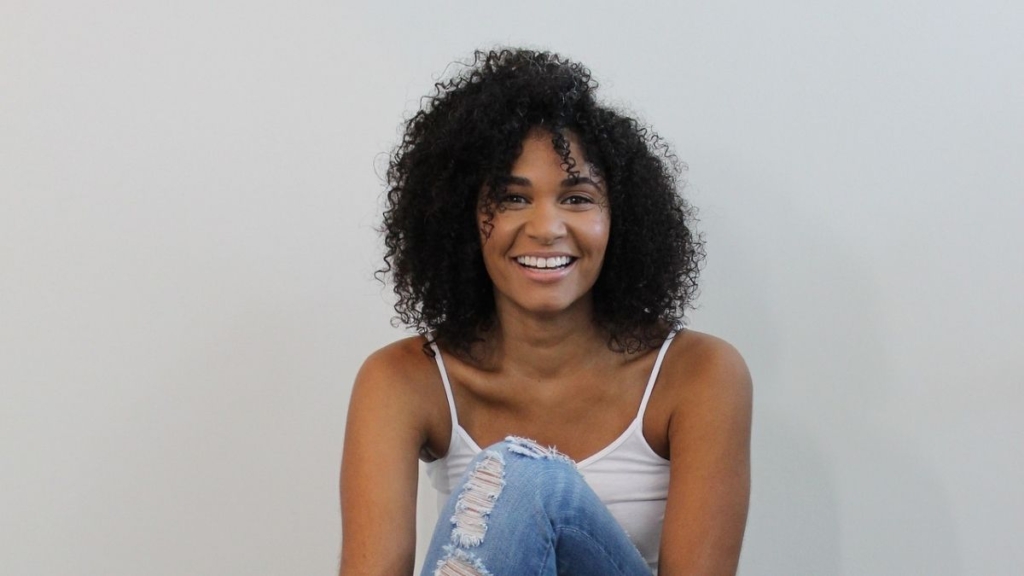 mulher cabelo bonito