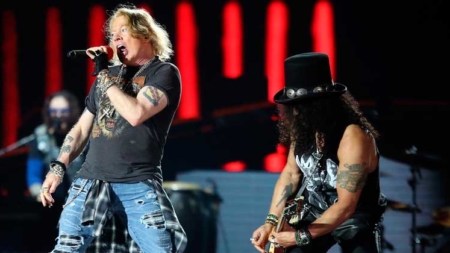 Guns N’ Roses ganha exposição de itens históricos em shopping paulistano
