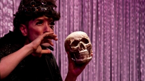 Expresso Hamlet, a comédia dramática baseada em Shakespeare