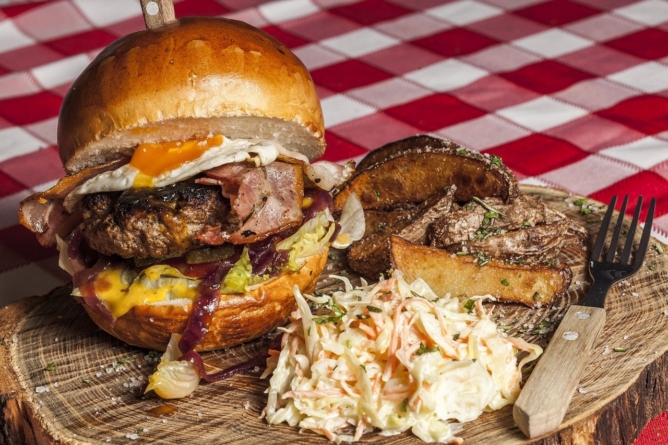 5 dicas para aproveitar o Dia Mundial do Hambúrguer