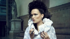 Tarja Turunen volta a São Paulo neste ano e se apresenta no Tom Brasil