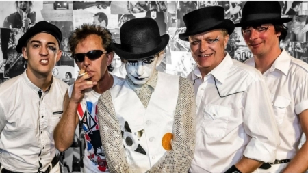 Lendária banda punk The Adicts volta ao Brasil em março