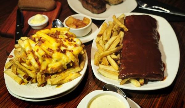 Outback Steakhouse inaugura nova unidade no Shopping Light