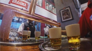 Bar Brahma, chopp gelado e música boa no coração da cidade