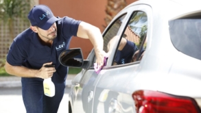 App que une clientes a lavadores de carros chega a São Paulo