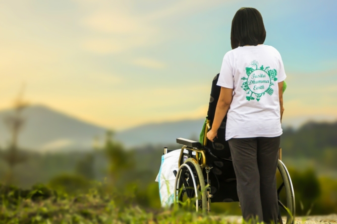 Passeio inclusivo para pessoas com deficiência na Caverna do Diabo