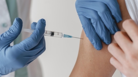 Capital paulista amplia públicos da vacinação contra Covid-19 com Pfizer bivalente