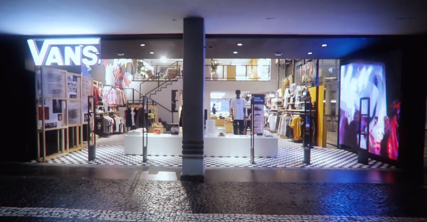 Vans inaugura loja dois andares na Avenida