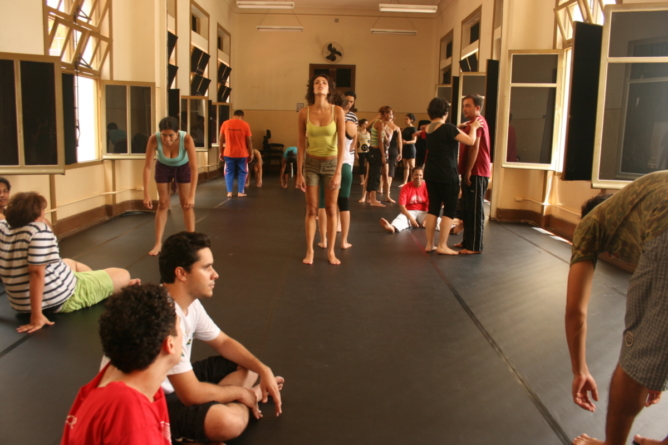 SP Escola de Teatro tem cursos gratuitos de atuação,  direção, humor e outros!
