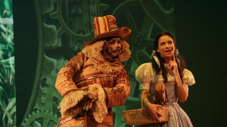 Musical O Mágico de Oz em cartaz no Teatro das Artes em São Paulo