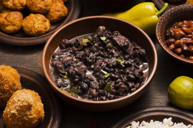 Feijoada com roda de samba pertinho da Av Paulista