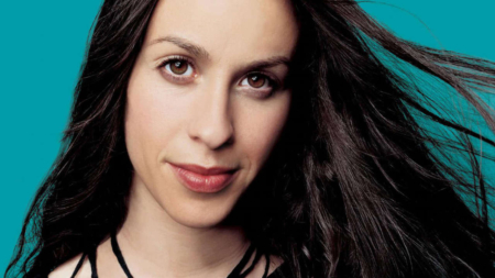 Alanis Morissette anuncia show comemorativo no Brasil em novembro