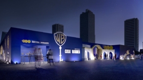 Casa Warner volta a São Paulo em homenagem aos 100 anos da Warner Bros.