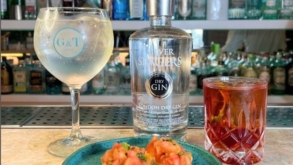 G&T Gin Bar, 1° bar especializado em Gin no país, faz promoção de Dia dos Pais