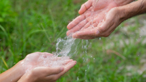 10 Maneiras simples de economizar água e fazer a diferença