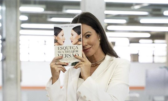 Palestrante e influencer Juliana Goes lança novo livro na Livraria da Vila