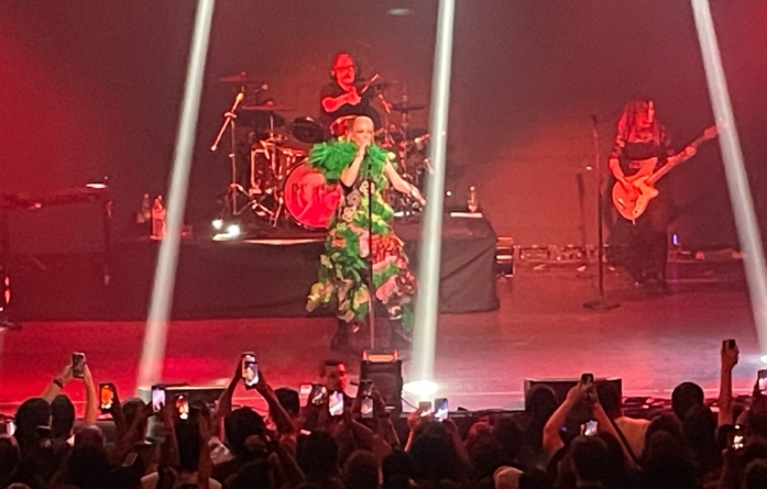 Garbage e L7 exaltam o protagonismo feminino no rock com shows marcantes em São Paulo