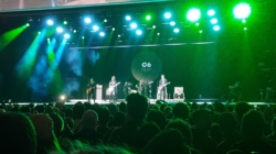 Pretenders faz show repleto de nostalgia e emoção no C6 Fest 2025