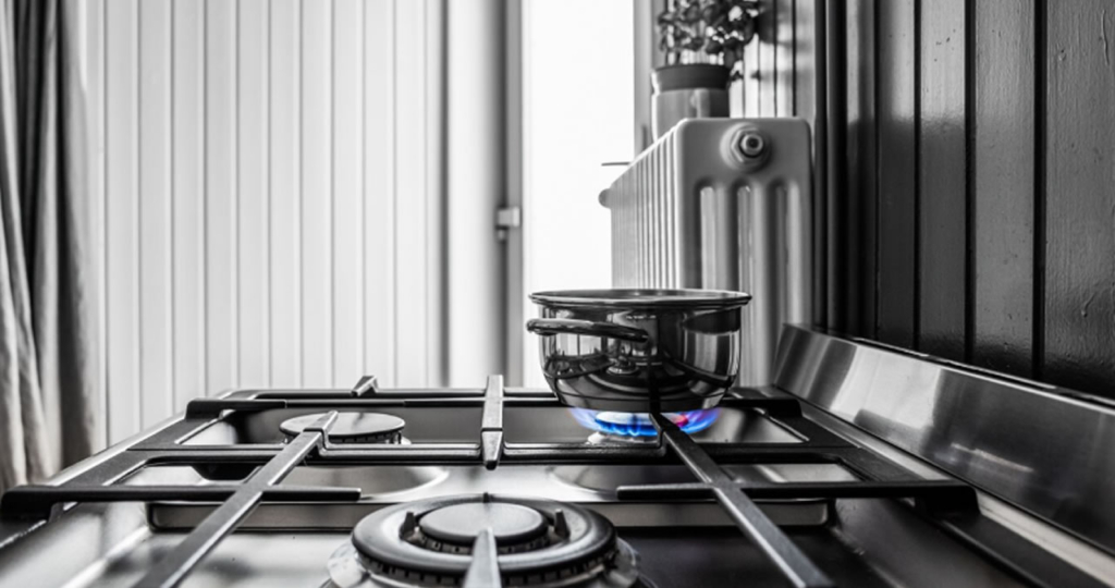 Como escolher um fogão para quem ama cozinhar em grande volume