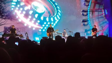 Bryan Adams passeia por sua carreira em show de 31 músicas na Vibra São Paulo